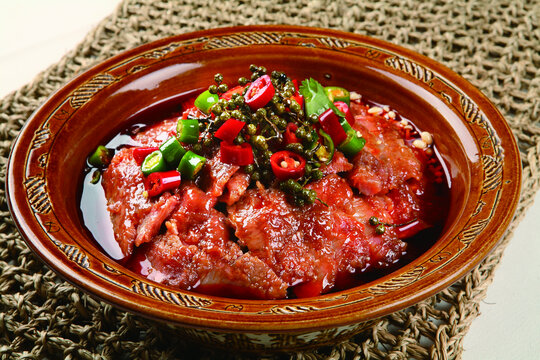 香辣嫩滑的红油牛肉片