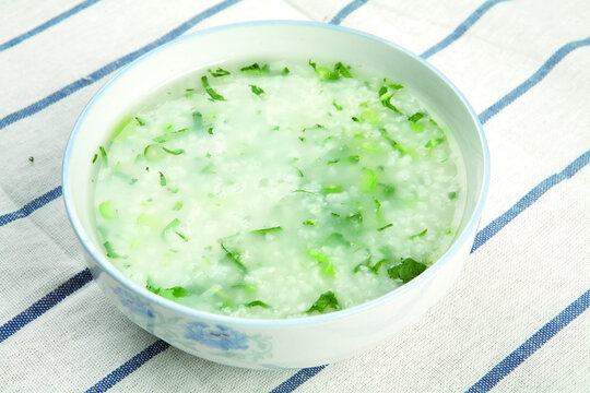 青菜小米粥清新养胃