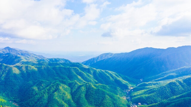 青山山脉丘陵绿色植被山谷