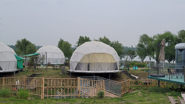 户外圆顶帐篷露营场地