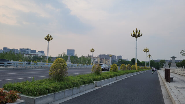 城市道路景观与特色路灯