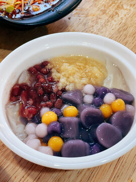 美味多彩芋圆甜品碗