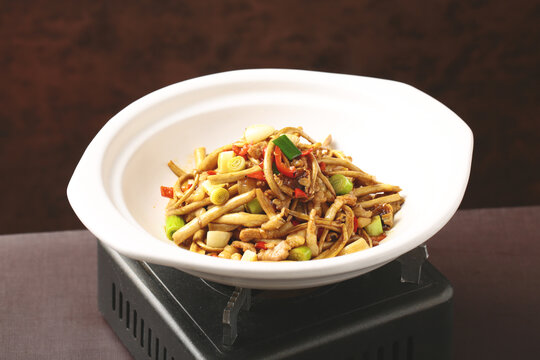 小炒鲜茶树菇