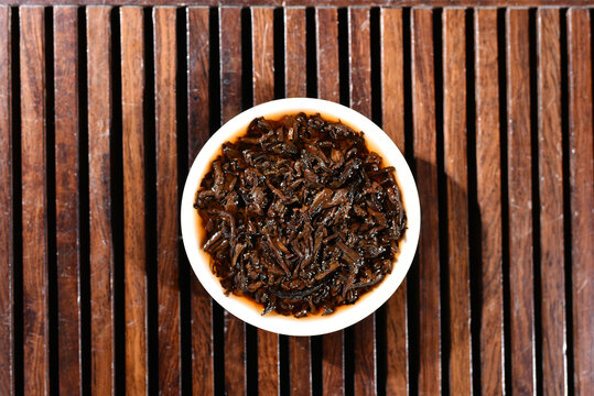 巴达山一云南骏胜号普洱熟茶茶饼叶底