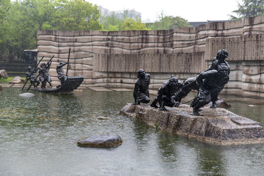 水上劳作主题人物雕塑