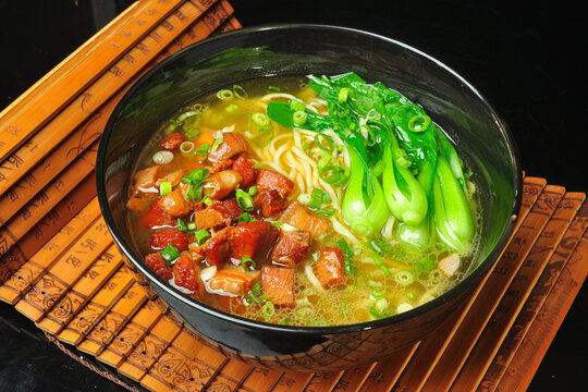 红烧牛肉面