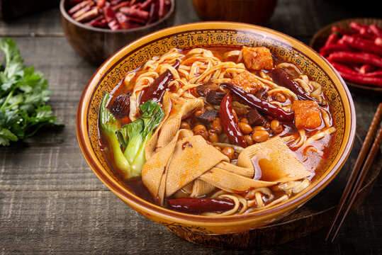 牛肉板面