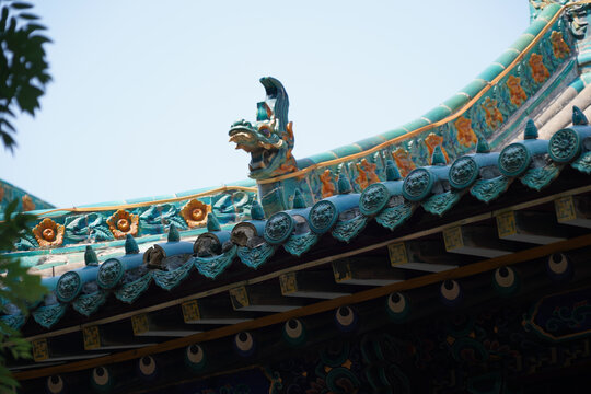 太原崇善寺中式古建筑屋顶精美装饰