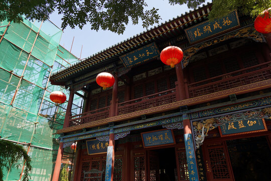 太原崇善寺中式古建筑与红灯笼景致