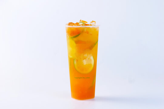 小红杏柠檬茶