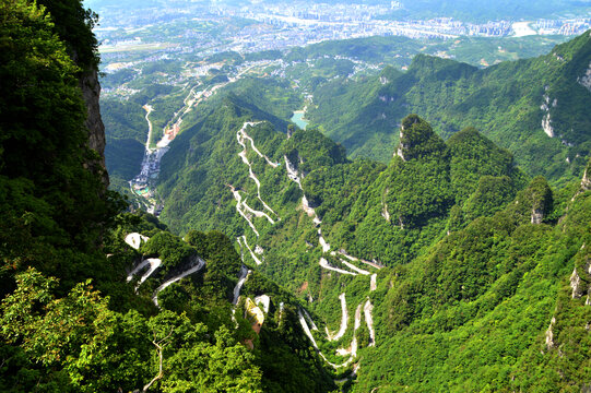 张家界天门山风光