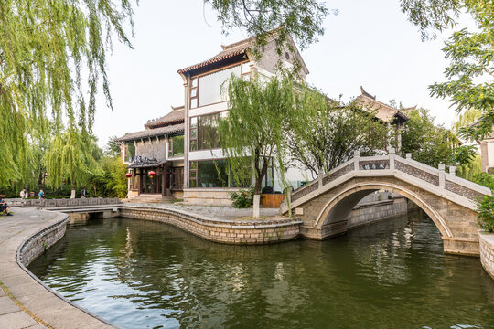济南市大明湖石拱桥