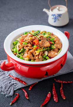 小炒黄牛肉
