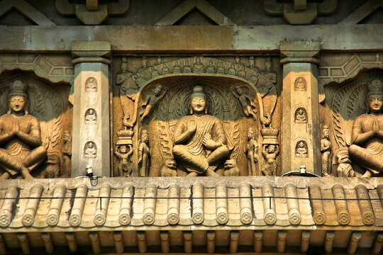 精美佛教题材石雕