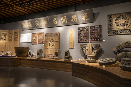 传统木雕石雕文物展示
