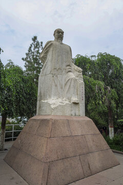 红山公园林则徐雕像