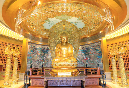 洛阳明堂天堂景区弥勒佛