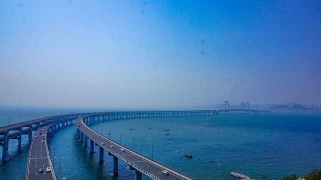 海上大桥壮丽风光