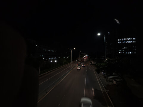 夜晚城市道路