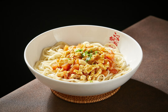 西红柿鸡蛋拌面