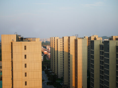 济南高新区夕阳下的城市住宅小区