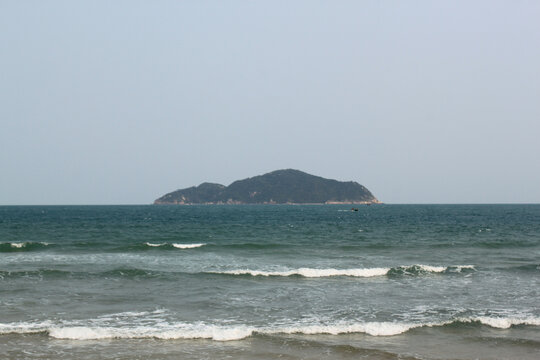 海浪和海岛
