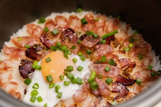 腊味煲仔饭