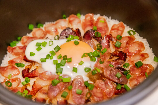 腊味煲仔饭