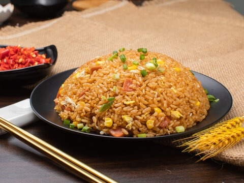 土鸡蛋野葱蛋炒饭