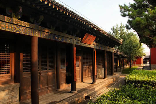 古建长廊的中式雅致景致