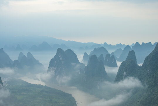 群山
