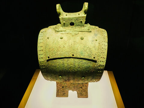 精美古代青铜盛器文物