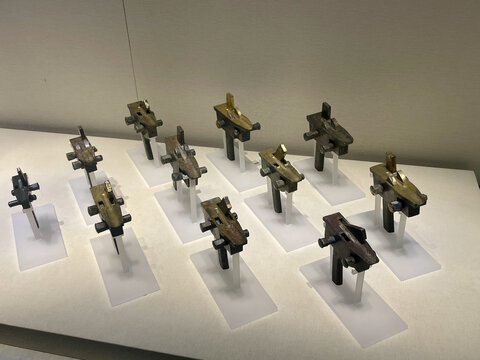 精美古代机械零件展示