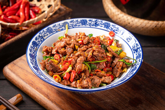 美味香辣小炒牛肉