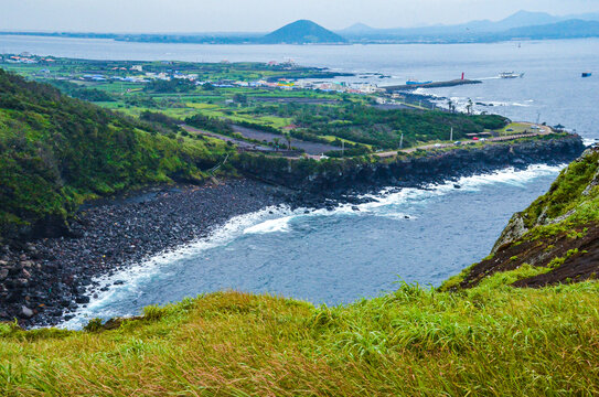 海岸绿野风光美丽景致