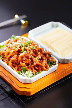 京酱肉丝卷饼
