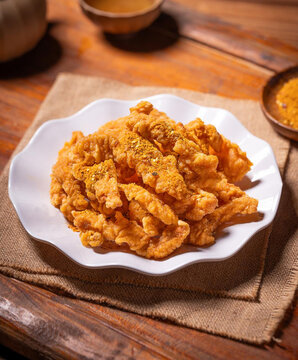 香脆美味的油炸小酥肉