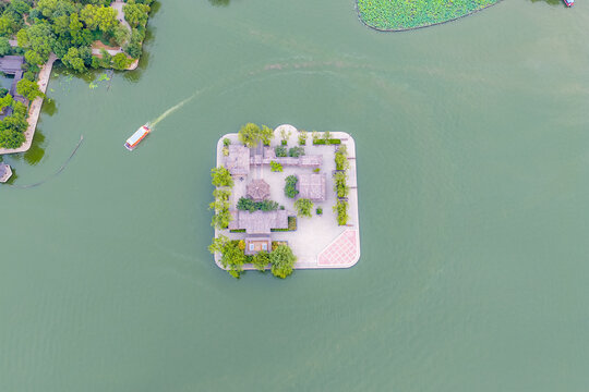 航拍济南大明湖公园