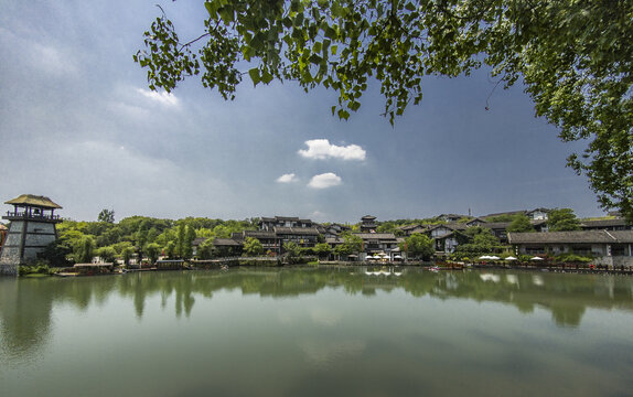 茅东风情小镇风光