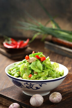 脆莴笋炒花肉