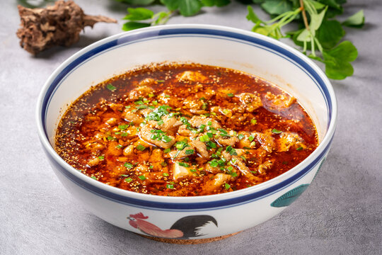 湘菜美味鲜香的川味水煮肉片湘菜