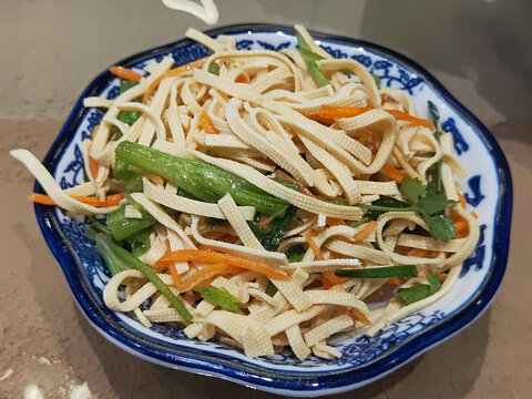 凉拌豆腐丝