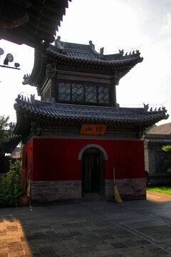 中式古建筑红墙阁楼景观