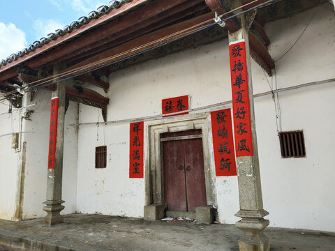 中式古宅大门