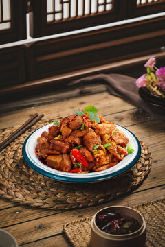 鸡腿肉拼鱼豆腐