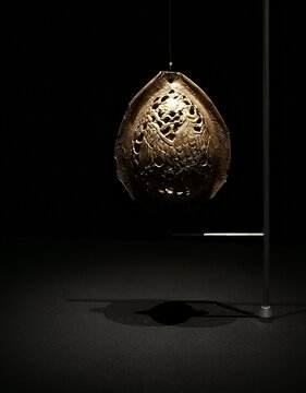 精美镂空金属悬挂艺术品