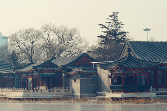 中式古建筑临水景致