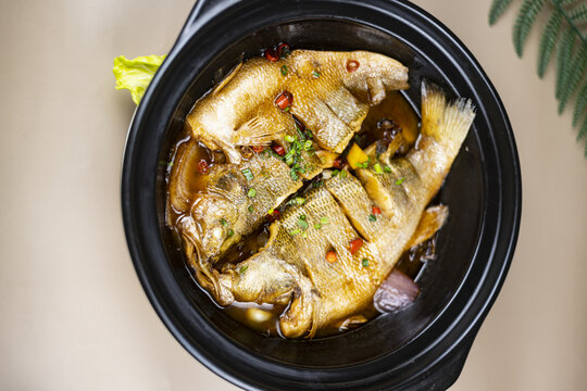 生焗鲈鱼