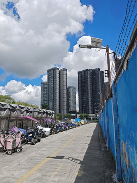 天空与高楼景观
