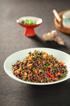 蕨菜炒肉沫
